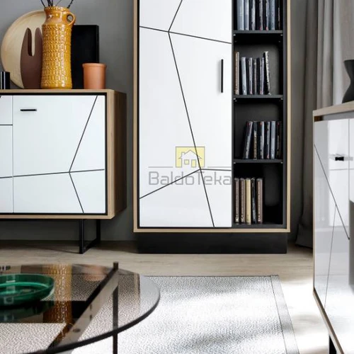 Kompaktiška spinta su PVC fasadais