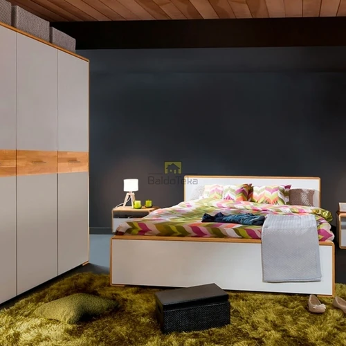 Kompaktiška lova 212×170 cm, aukštis reguliuojamas