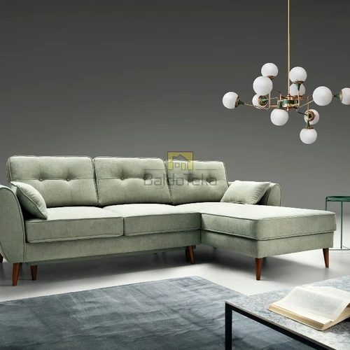 Individuali lova su medinėmis kojelėmis ir patalynės dėže