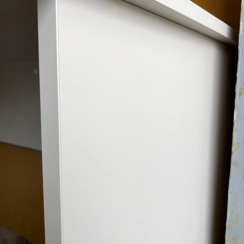 Modernus rašomasis stalas PUR danga