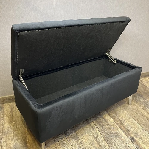 Chester stiliaus minkštuoliai su patogiomis kojelėmis