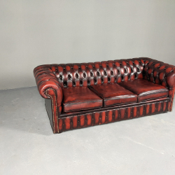 Chesterfield sofa - Sofos
