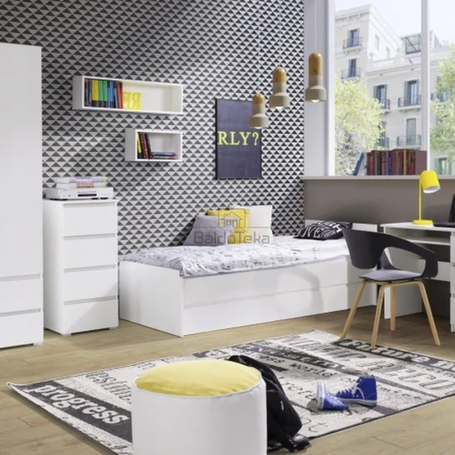 Aukšta 97 cm spinta, tinkanti bet kuriam interjerui