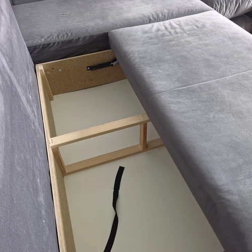 Pilka veliūrinė sofa-lova su didele patalynės dėže