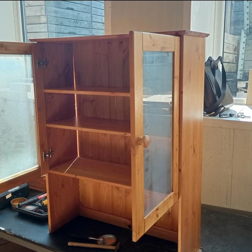 Tvarkinga ir erdvi VARBERG overdel vitrina