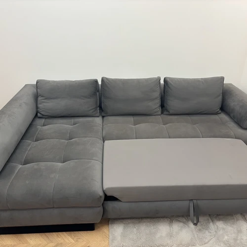 Sofa-lova su pufu kasdieniam komfortui