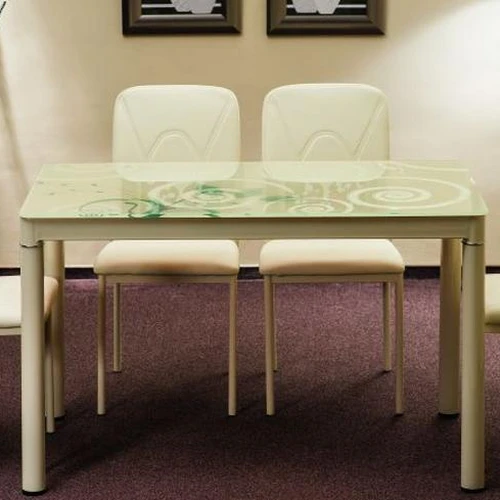 Kreminis stalas su stiklo ir metalo kombinacija