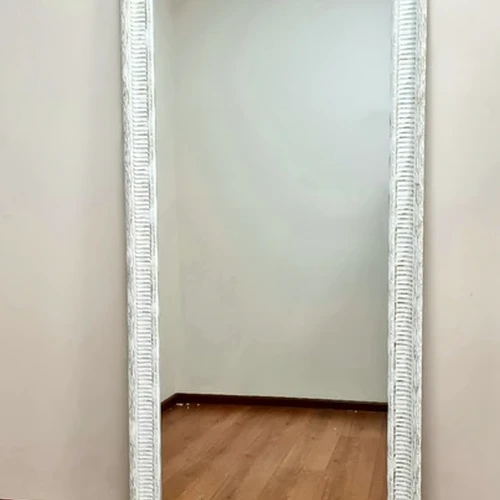 Puikus veidrodis dideliam interjerui