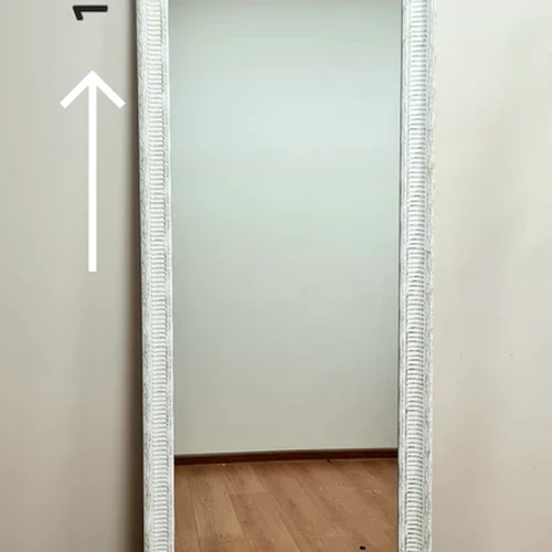 Stambus dekoratyvinis veidrodis