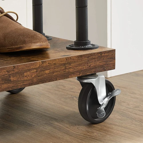 Moderni drabužių kabykla su aksesuarų pakuote