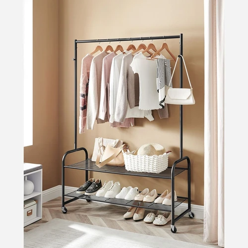 Ergonominė juoda drabužių kabykla su lentynomis