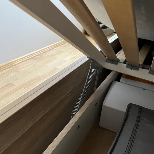 Dvigulė lova 160x200 su patalynės dėže ir spintelėmis