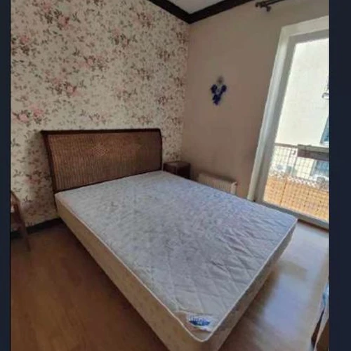 Stilinga naudota ratano lova, ruda spalva