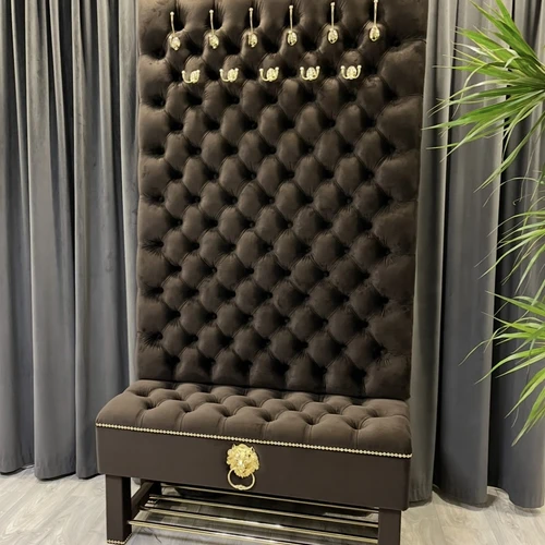 Praktiškas prieškambario sprendimas su stiliaus akcentais