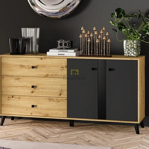 Stilinga spinta su plastikinėmis rankenėlėmis ir kojelėmis