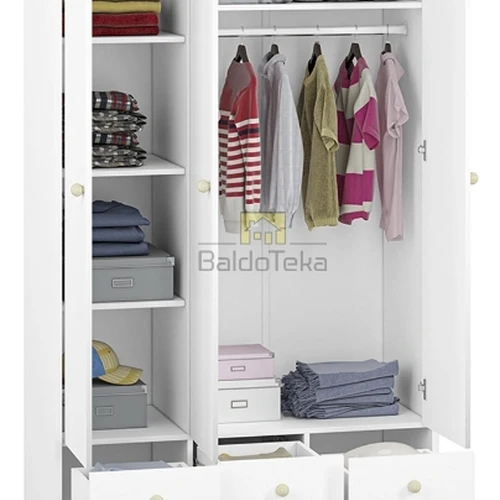 Moderni spinta su Fjord ir balta spalva