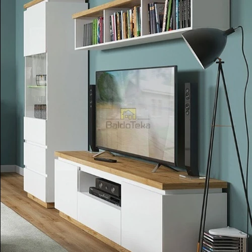 Plati ir aukšta spinta su moderniu dizainu