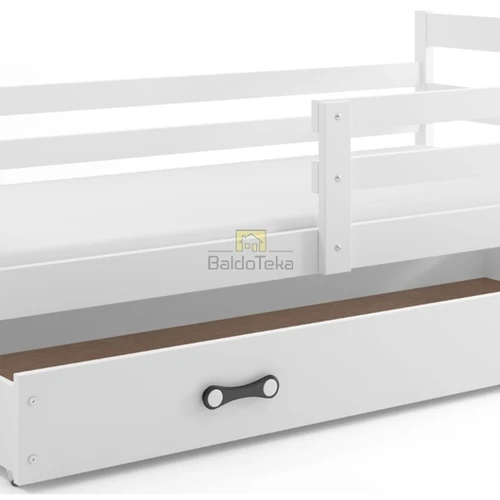 Natūralios pušies mediena, tvirtas ir patvarus baldų komplektas