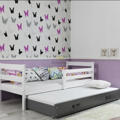 Pušies medžio lova su apsaugine tvorele ir čiužiniu