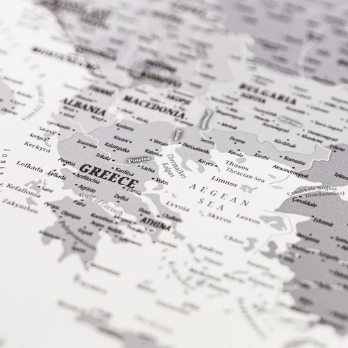 Profesionalūs žemėlapiai su apsauginiu laku