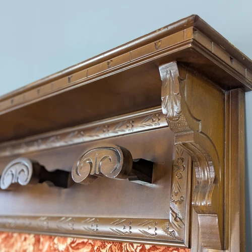 Stilinga kabykla su talpia spinta