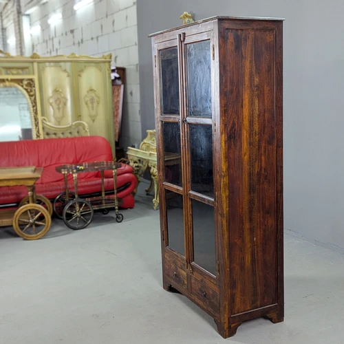 Indauja/knygų spinta - Vitrinos