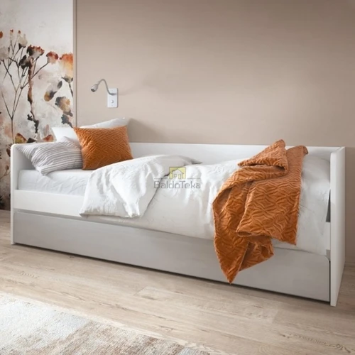 Lova su patalynės dėže ir dviguba funkcija