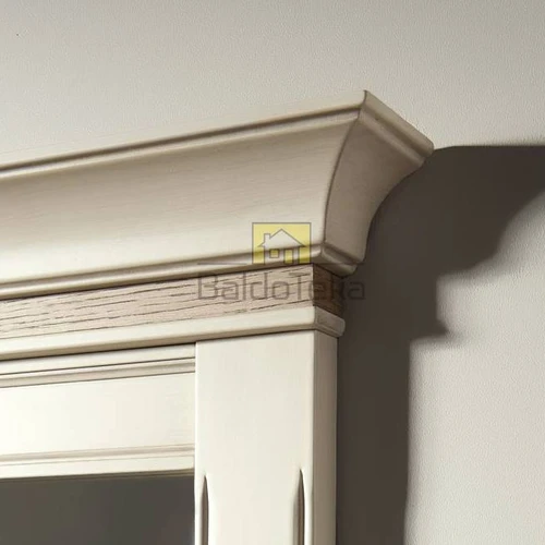 Plačios ir erdvios spintos 136,7x83,6x7,7 cm