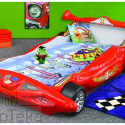 Patogi ir tvirta lova su medinėmis grotelėmis