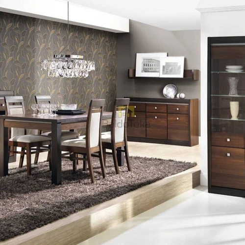 Tamsaus riešuto spintelė su funkcionaliais bėgeliais