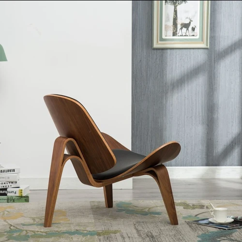 Ergonominis fotelis su patogia sėdimoji dalimi