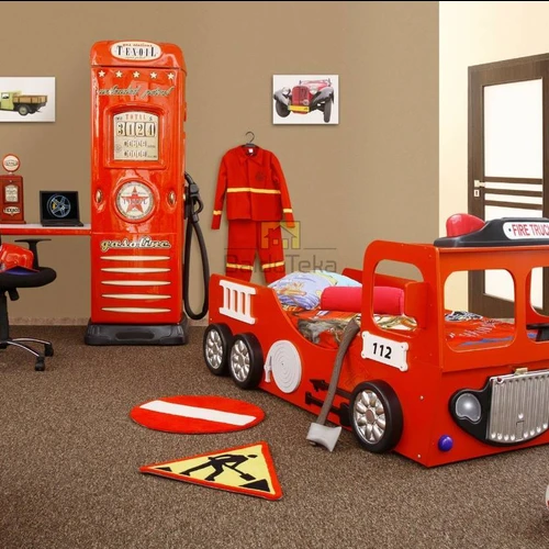 Tvirtas lovos rėmas su čiužiniu, talpina iki 100 kg