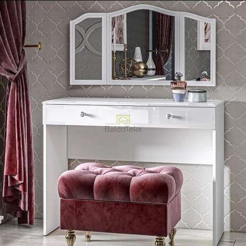 Stalas su sutvirtintu dugnu, balta spalva