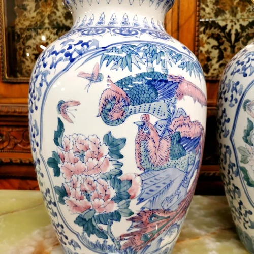 Unikali XX amžiaus vaza su rankų darbo dekoru