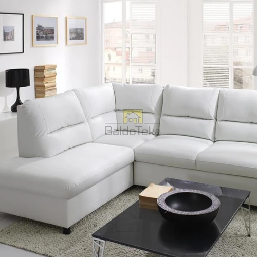 Didelė lova su aukšto elastingumo užpildu ir patalynės dėže