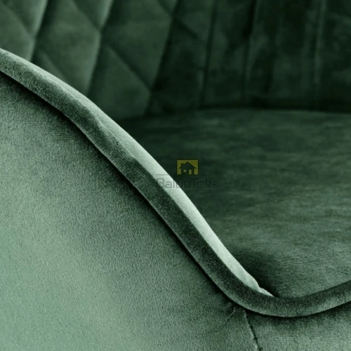 Stilingi tamsiai žali foteliai – idealūs moderniems erdvėms