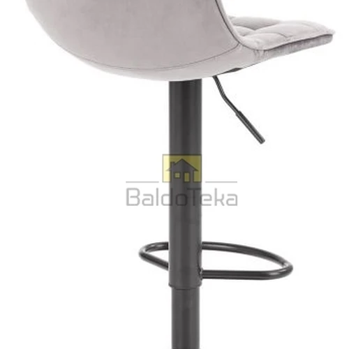 Klasikiniai aksominiai foteliai – puikus pasirinkimas jūsų namams