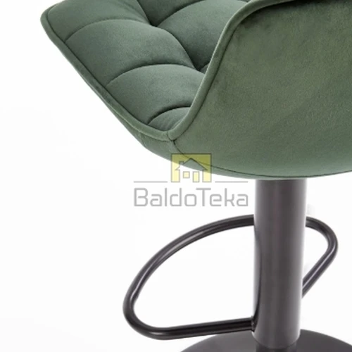 Tamsiai žali aksominiai foteliai su moderniu dizainu