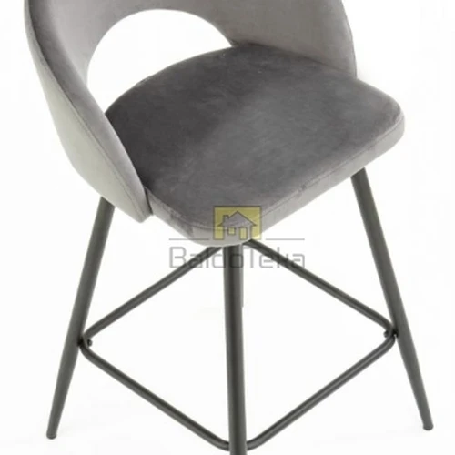 Elegantiška pilka kėdė su moderniu dizainu