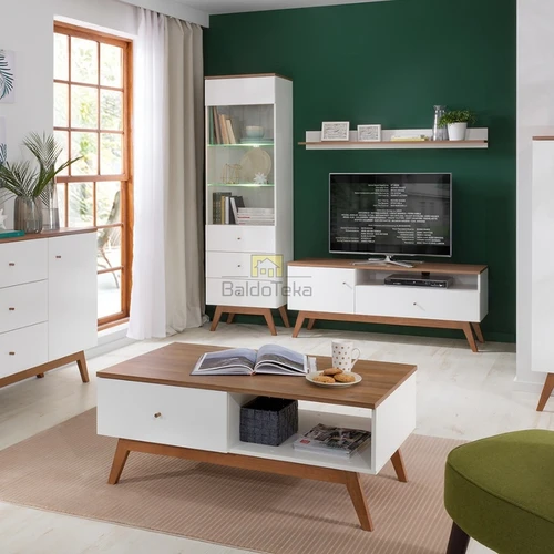 Elegantiška blizgi balta spinta su natūraliu medžiu