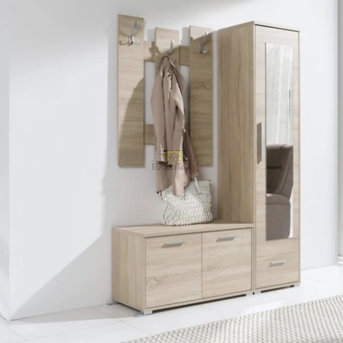 Plati spinta su batų dėže ir kabykla