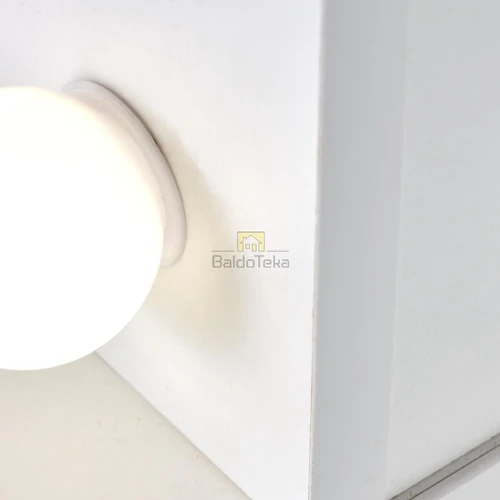 Moderni spinta su LED apšvietimu, balta matinė, 140 cm aukščio