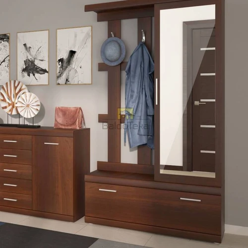 Stilinga spinta su pasirenkamu apšvietimu, riešuto atspalvis