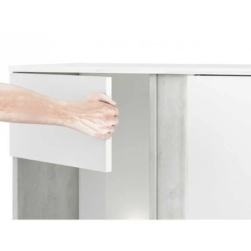 Šiuolaikinė svetainė su LED apšvietimu ir pasukamomis durimis