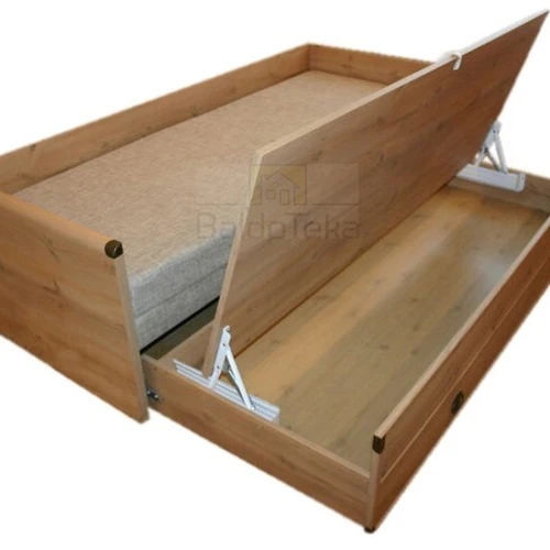 Patogi lova su poliuretaniniu čiužiniu