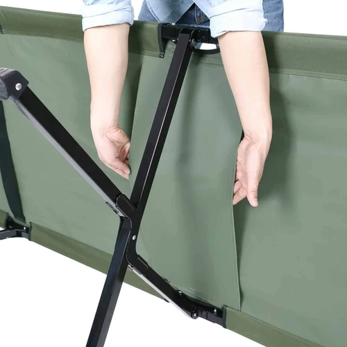 Stilinga stovyklavimo lova su nesenstančiu dizainu