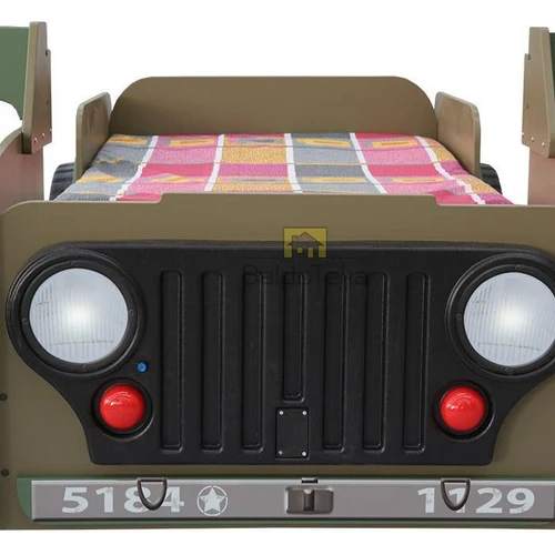 Patogi lova su medinėmis grotelėmis ir čiužiniu