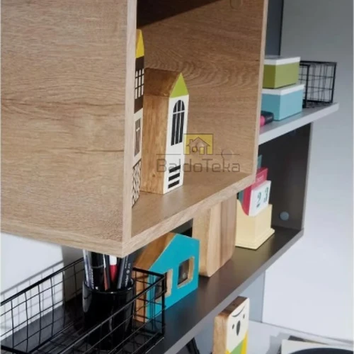 Elegantiška grafitinė spinta su moderniu dizainu