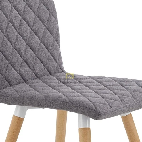 Pilkos spalvos kėdės – puikus akcentas jūsų interjerui