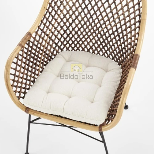 Tamsiai ruda ratano baldų kolekcija